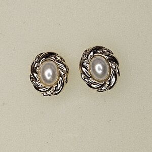Gold Knot With Pearl Pierced Earrings